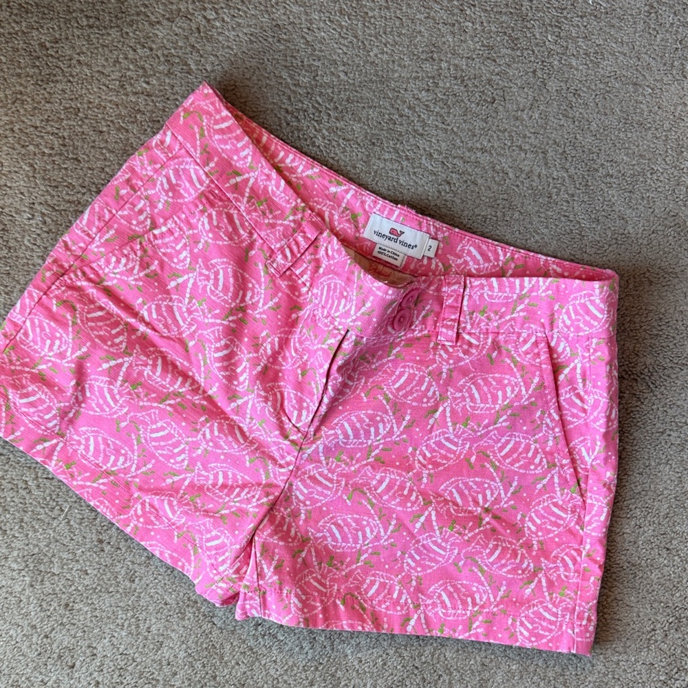 Vineyard Vines Pink Leaf Print Women Shorts